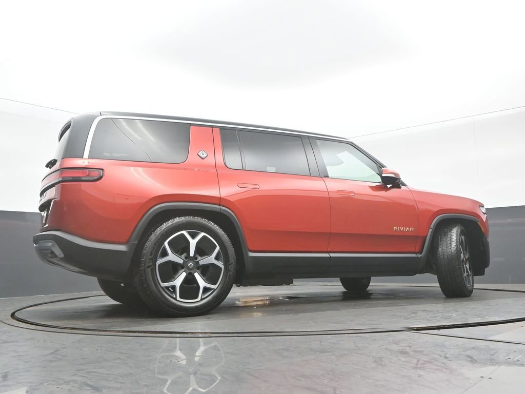 Used 2024 Rivian R1S Adventure AWD/4WD image 31