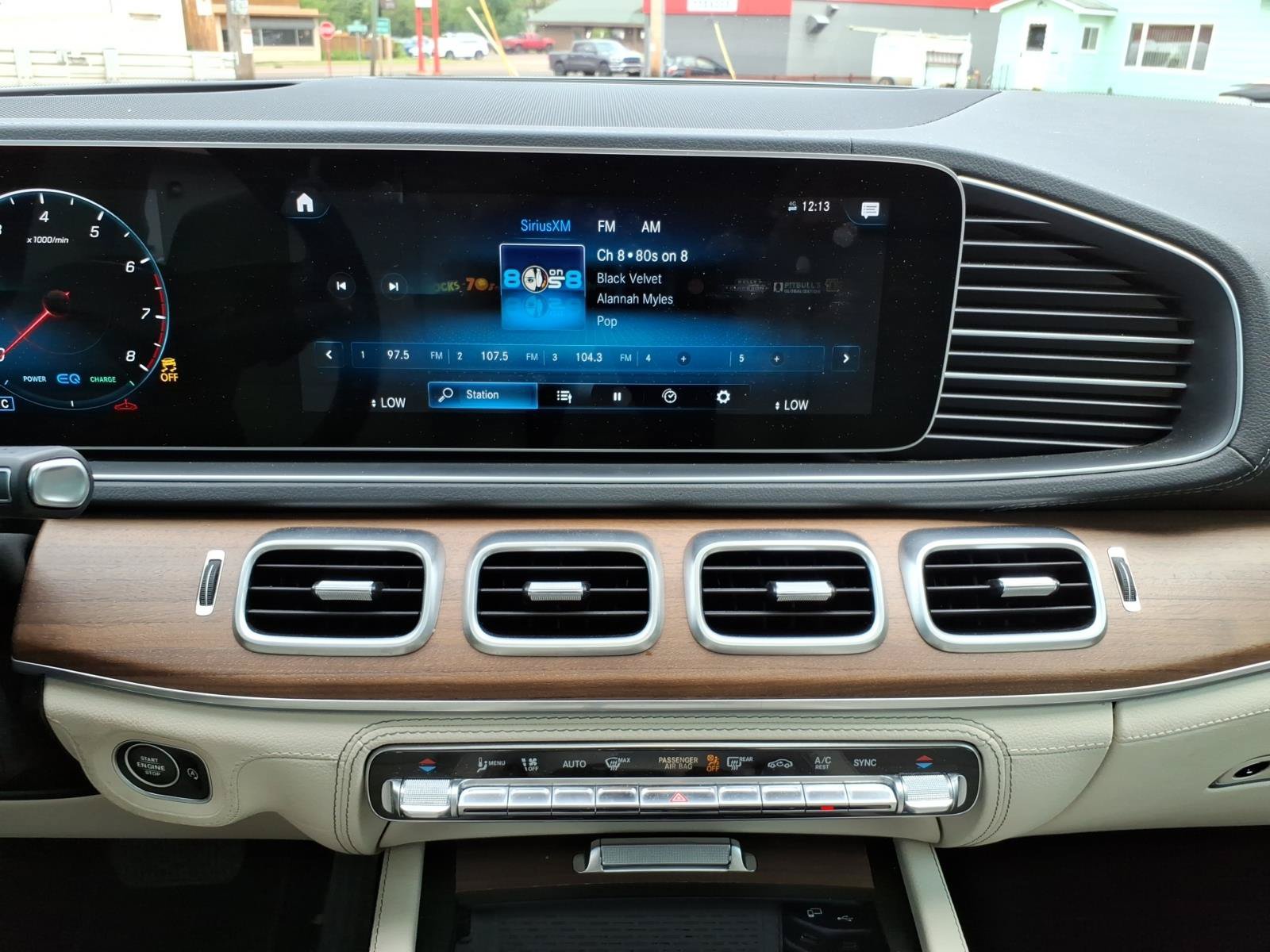 Used 2022 Mercedes-Benz GLS 450 4MATIC image 16