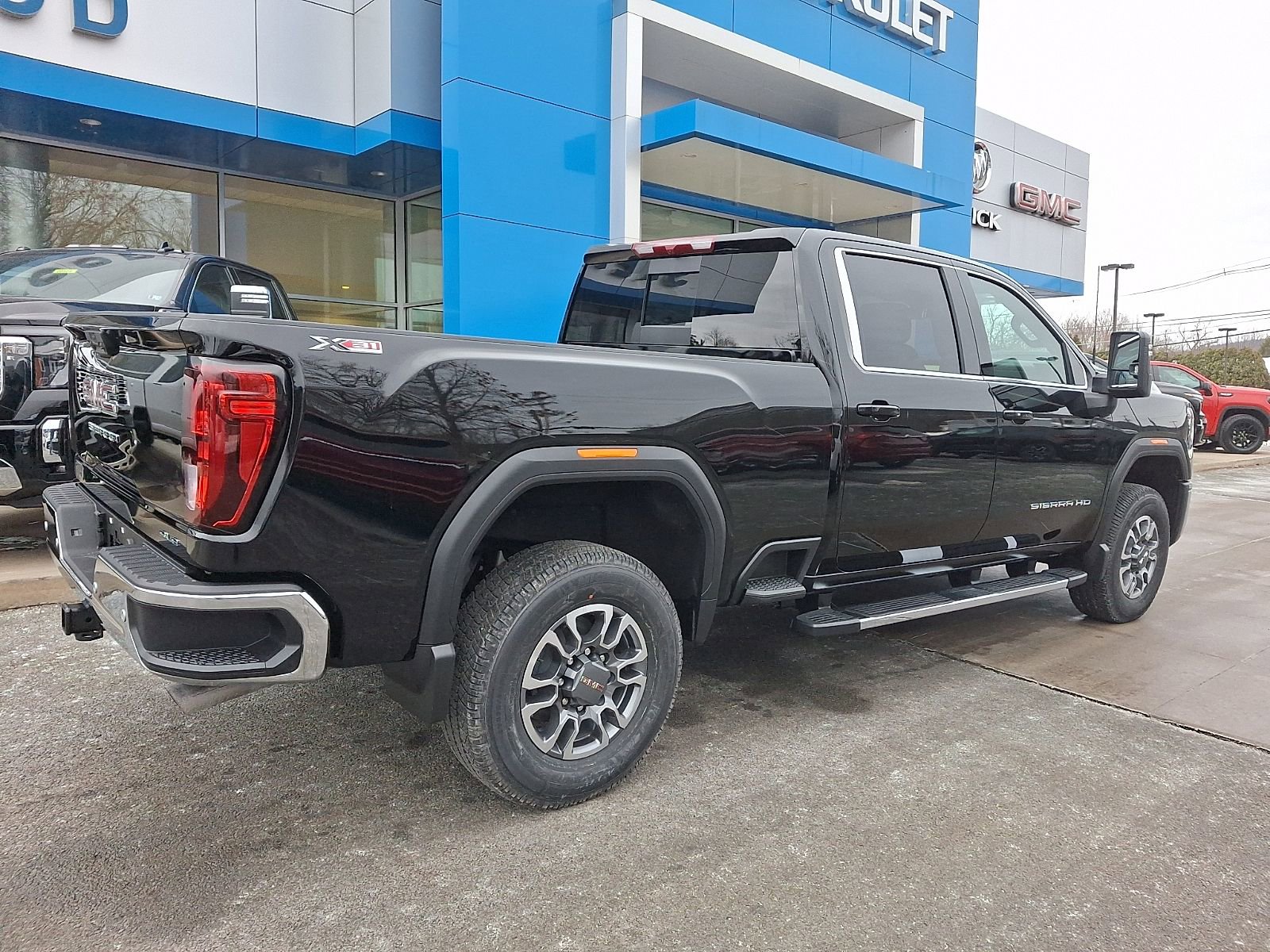 New 2026 GMC Sierra 2500 SLE w/ SLE Value Package; image 6