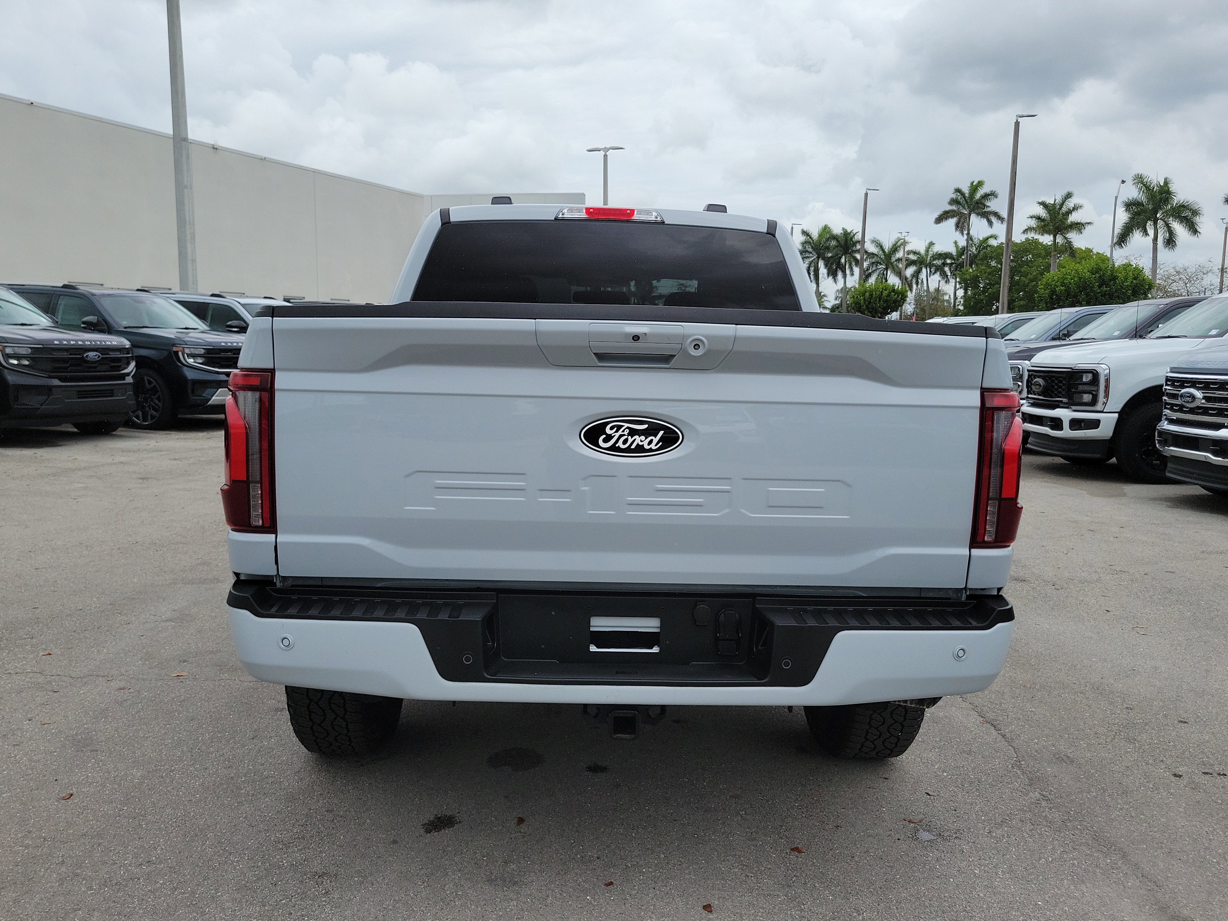 Used 2025 Ford F150 Lariat w/ FX4 Off-Road Package AWD/4WD image 6