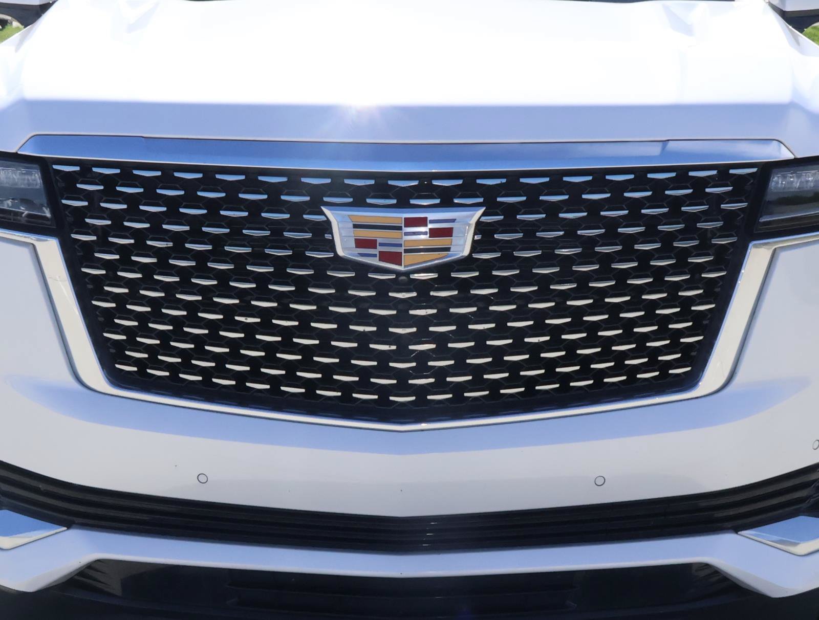 Certified 2024 Cadillac Escalade Luxury RWD image 8