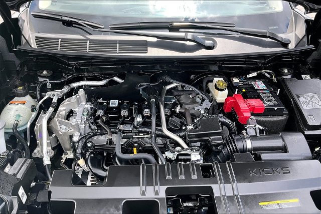 Certified 2025 Nissan Kicks SR AWD/4WD image 28