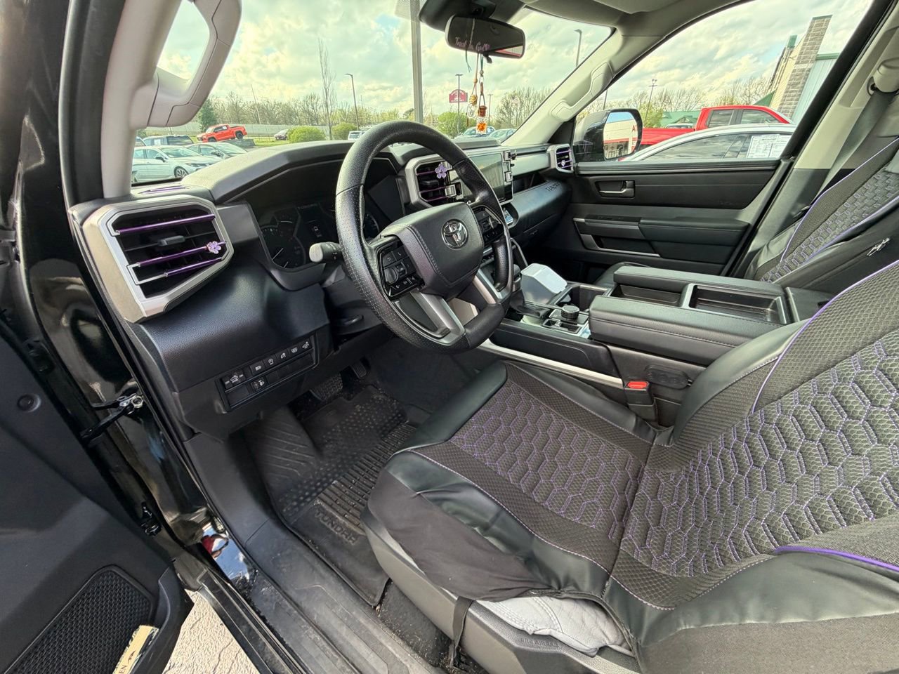 Used 2024 Toyota Tundra SR5 w/ SR5 Convenience Package AWD/4WD image 5