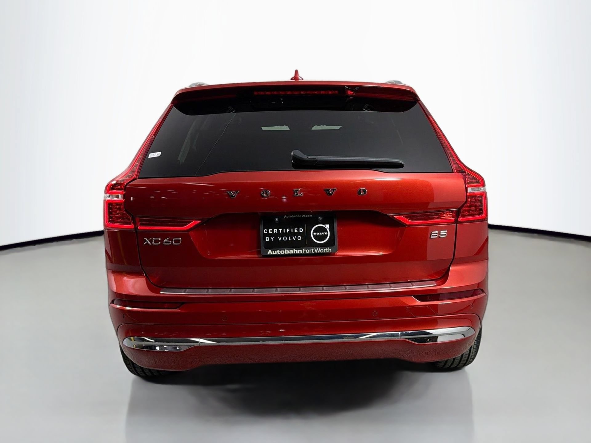 Certified 2023 Volvo XC60 B5 Plus w/ Protection Package Premier FWD image 7
