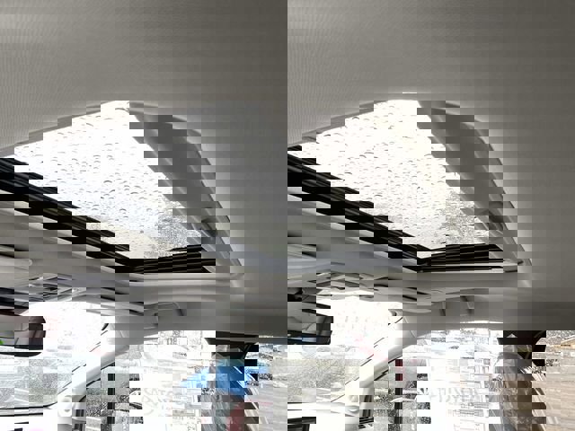 New 2026 Toyota Sienna XLE image 7