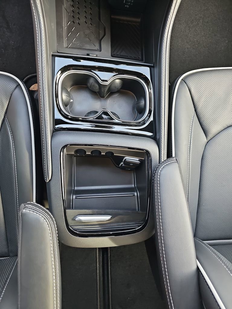 New 2026 Chrysler Pacifica Limited image 28