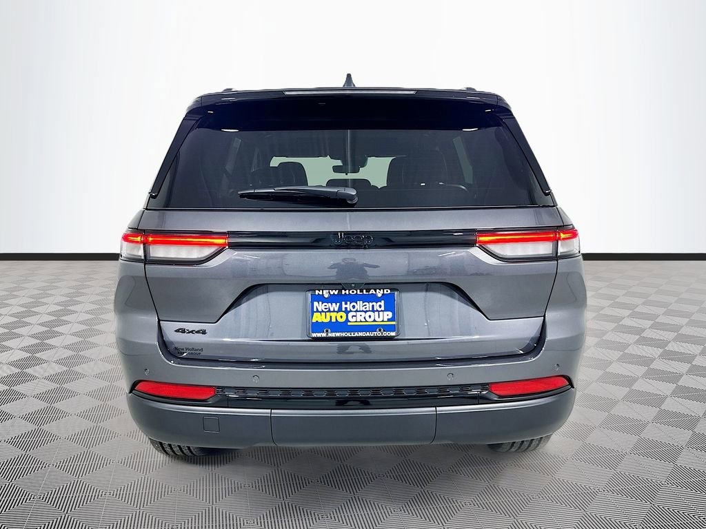New 2025 Jeep Grand Cherokee 4WD image 5