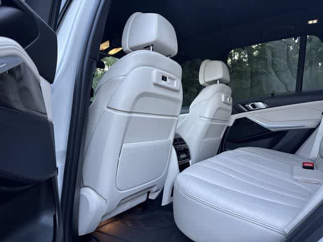 Used 2021 BMW X5 xDrive40i w/ Premium Package 3 AWD/4WD image 16