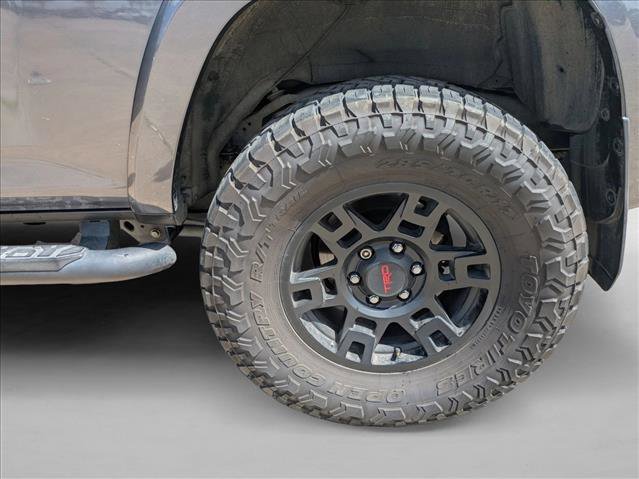 Used 2022 Toyota 4Runner SR5 Premium w/ Moonroof Package AWD/4WD image 8