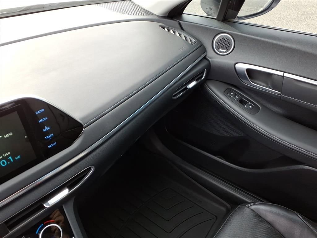 Used 2022 Hyundai Sonata Limited image 26