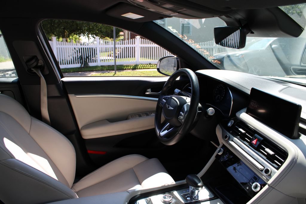 Used 2024 Genesis G70 2.5T image 19