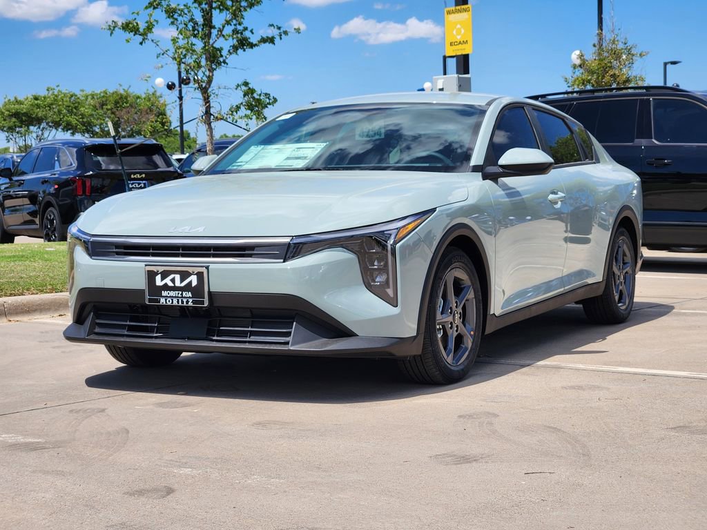 New 2026 Kia K4 LXS image 2