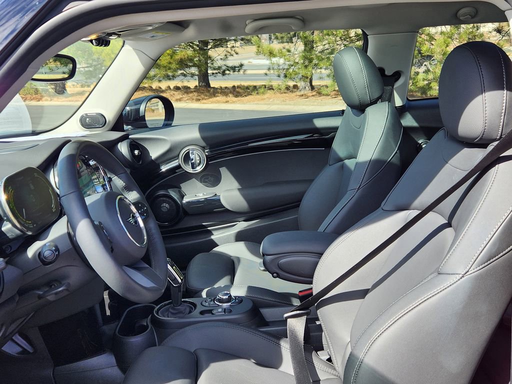 Used 2024 MINI Cooper SE image 7