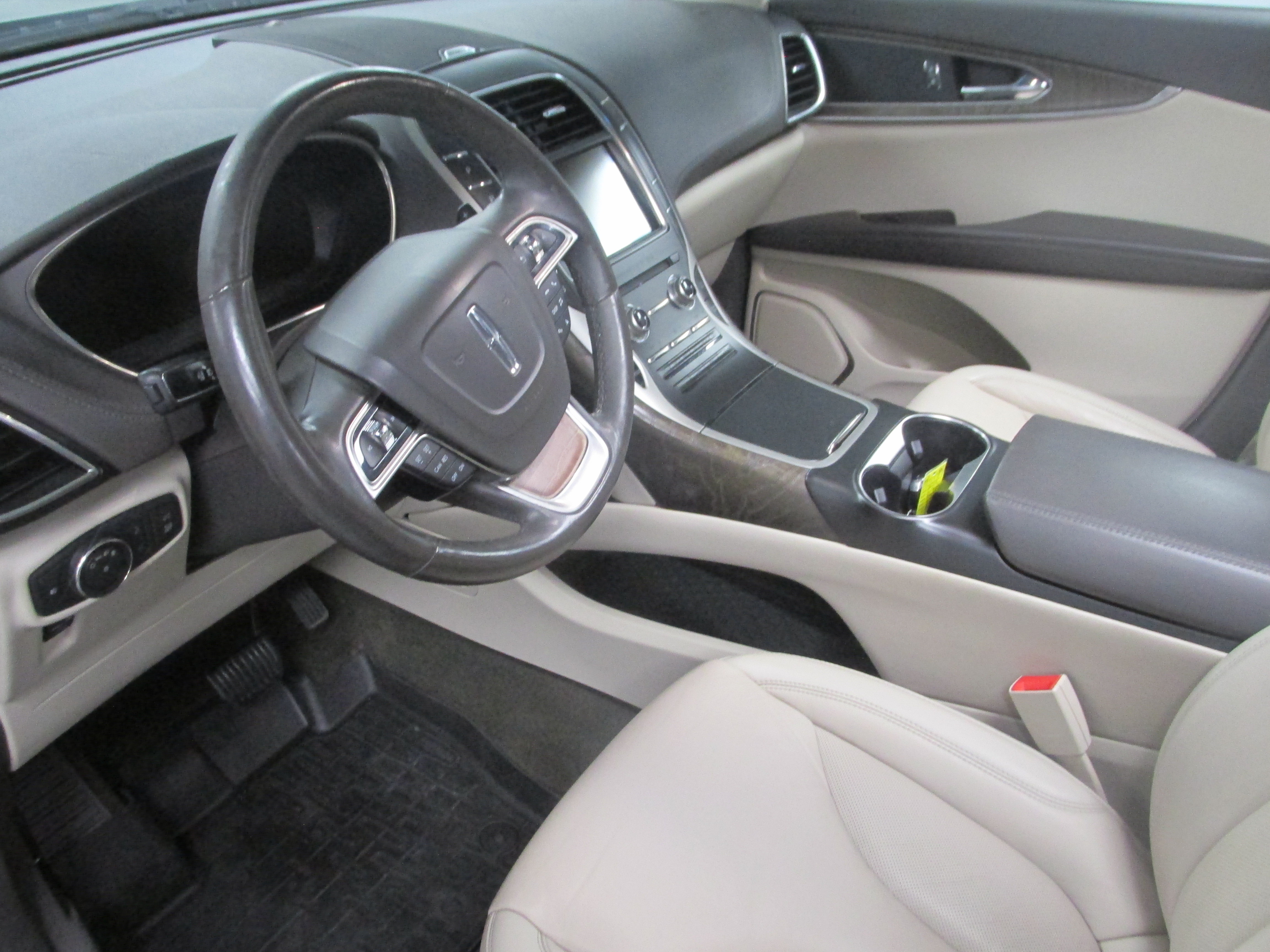 Used 2019 Lincoln Nautilus Select AWD/4WD image 26