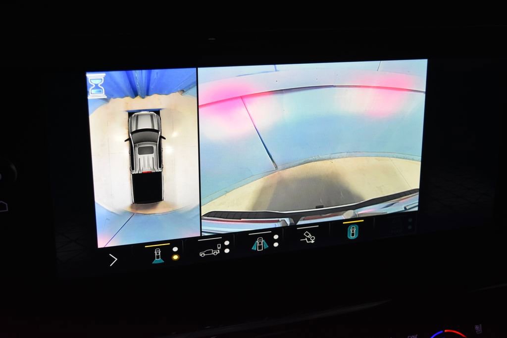 Used 2022 GMC Sierra 1500 AT4 w/ Technology Package image 12