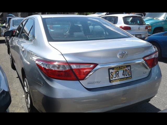 Used 2015 Toyota Camry LE image 4