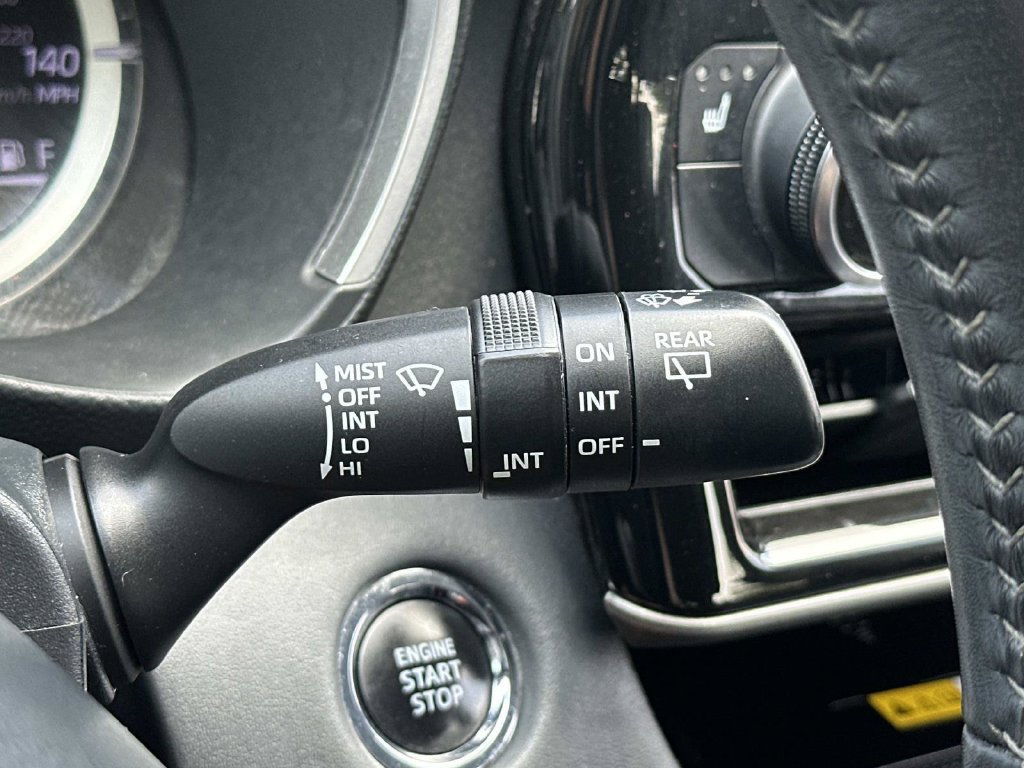 Used 2023 Toyota Highlander XLE FWD image 35