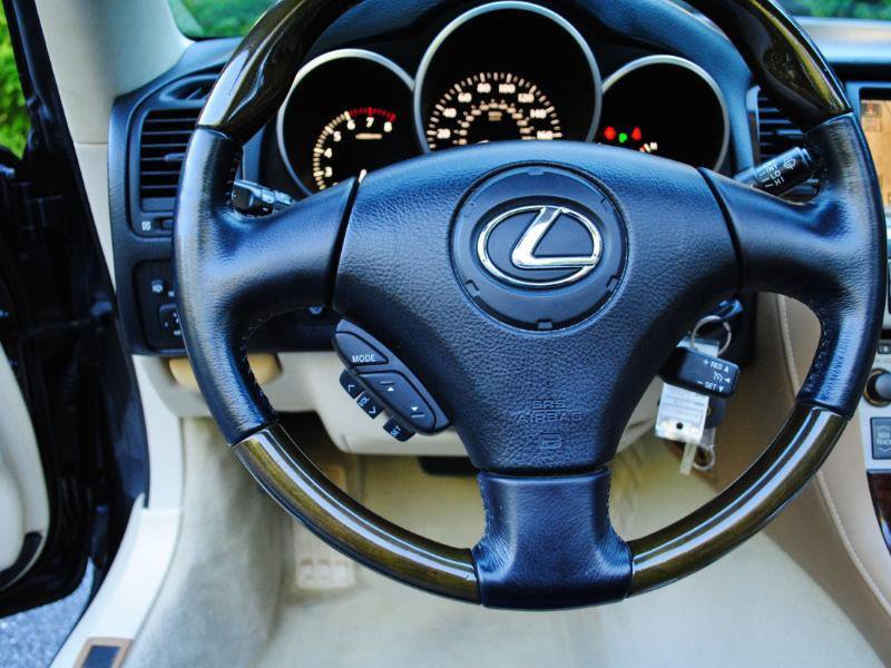 Used 2008 Lexus SC 430 Convertible RWD image 31
