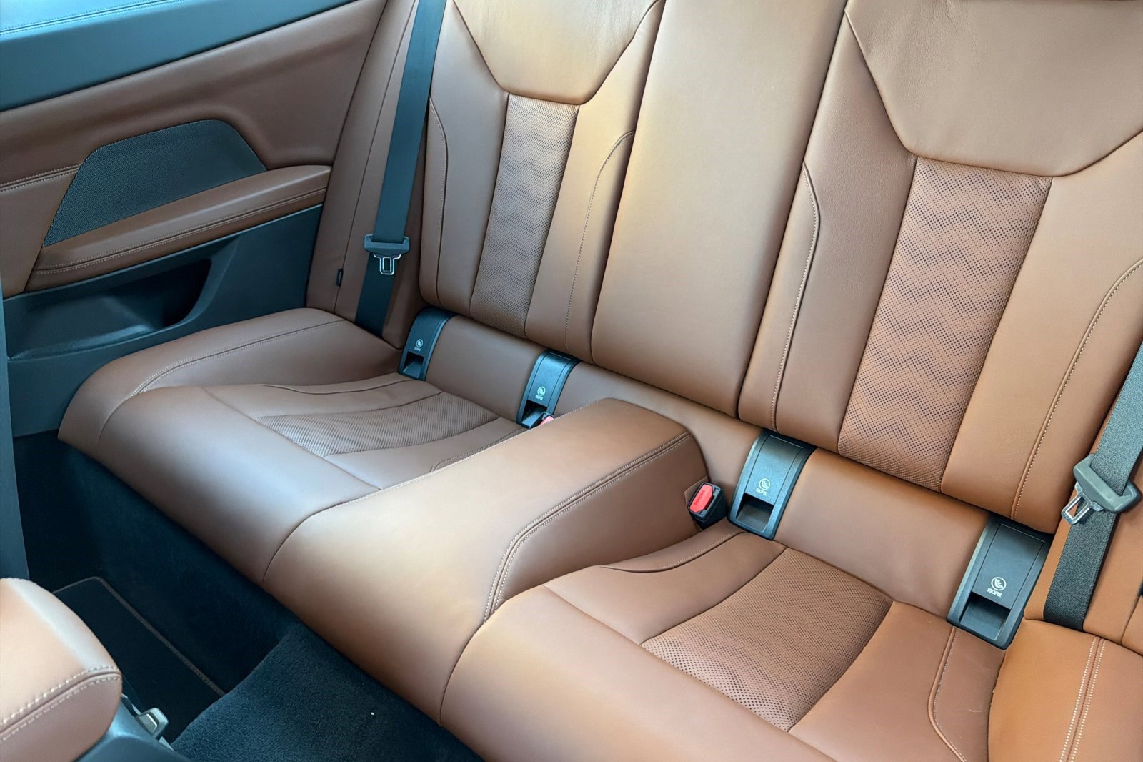 Used 2022 BMW M4 Coupe image 15