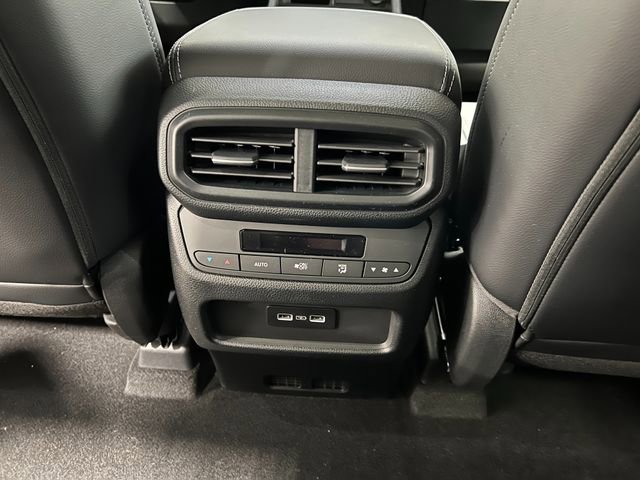 New 2025 Honda Pilot Touring image 32