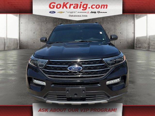 Used 2020 Ford Explorer XLT w/ Equipment Group 202A AWD/4WD image 2