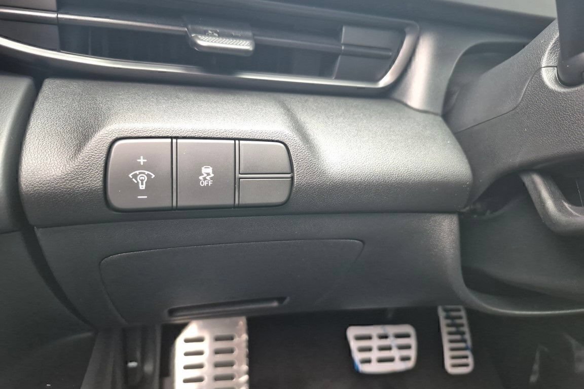 New 2026 Hyundai Elantra SEL Sport Premium FWD image 31