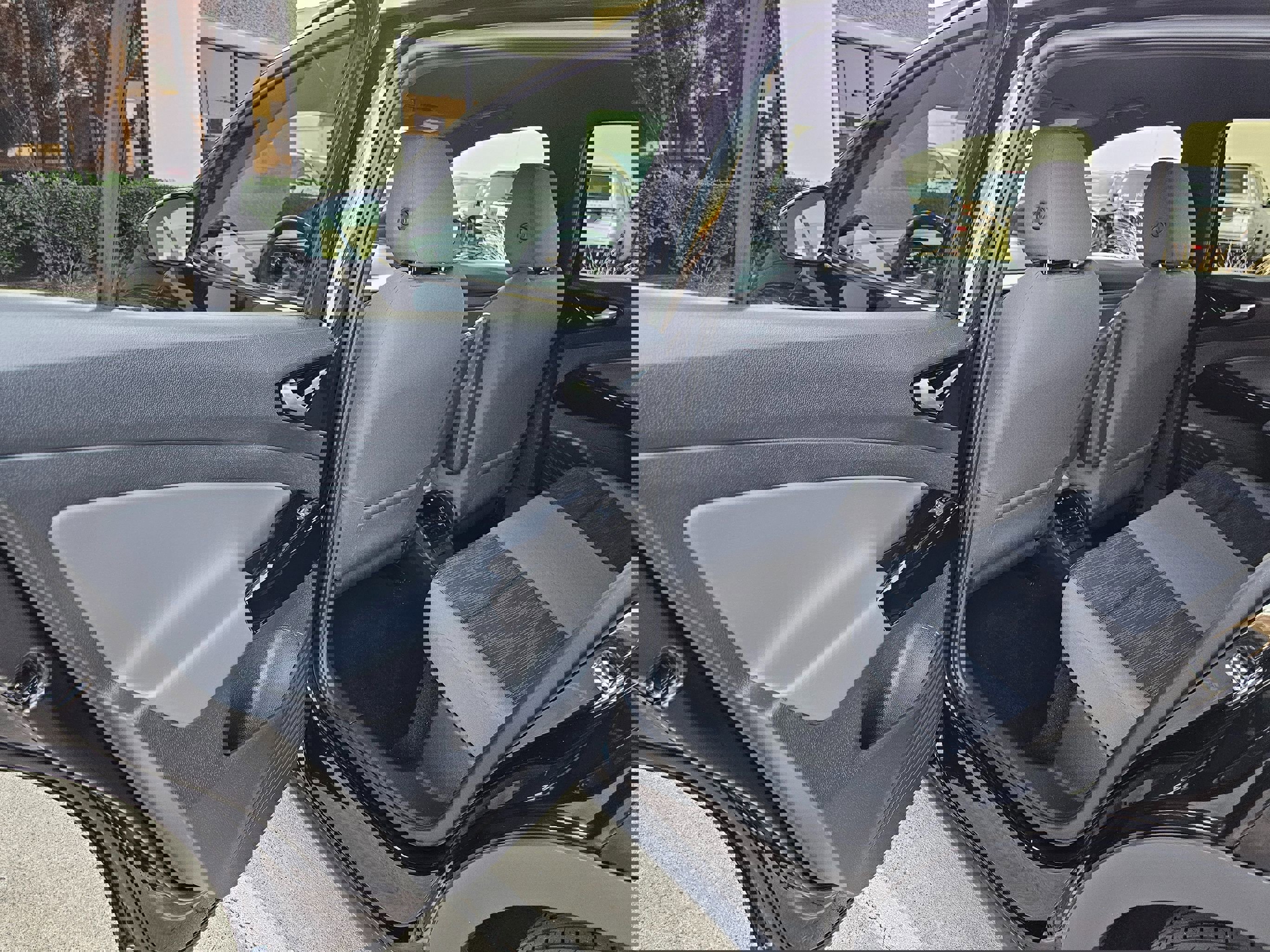 Used 2021 Volkswagen ID.4 Pro w/ ID.4 Protection Package image 18