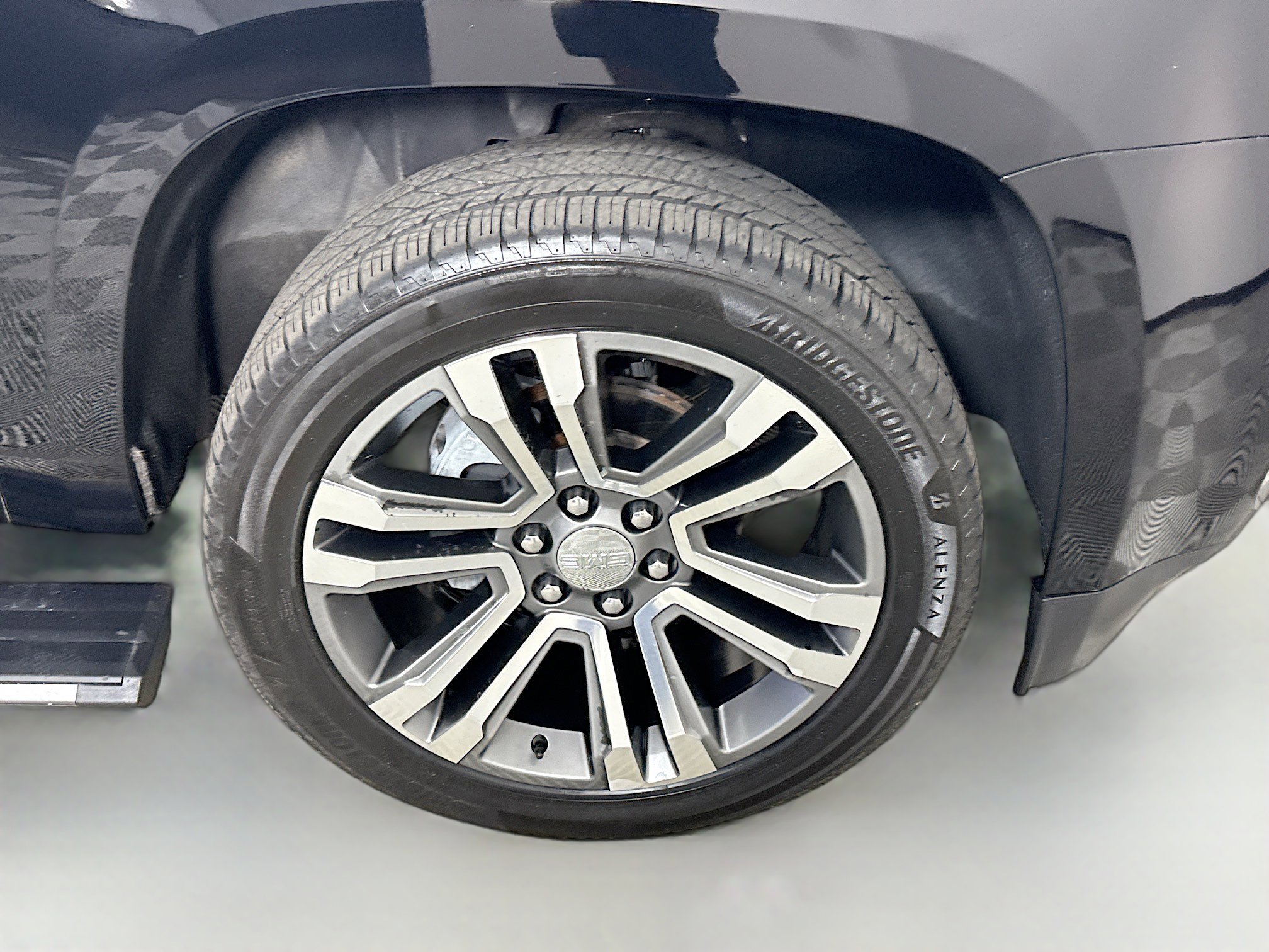 Used 2017 GMC Yukon Denali w/ Open Road Package image 32