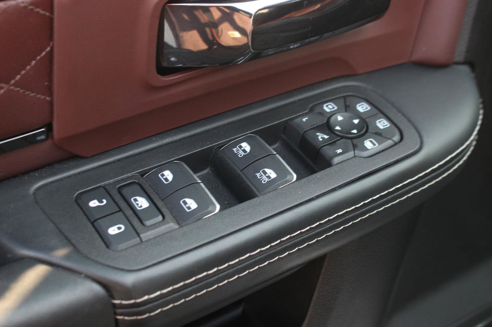 Used 2025 RAM 2500 Limited AWD/4WD image 15