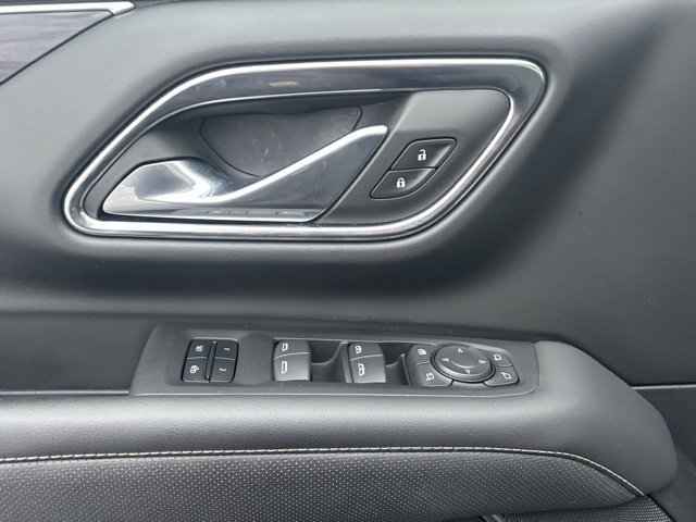 Used 2023 GMC Yukon XL SLT w/ SLT Premium Package image 11