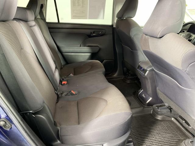 Used 2023 Toyota Highlander LE image 13