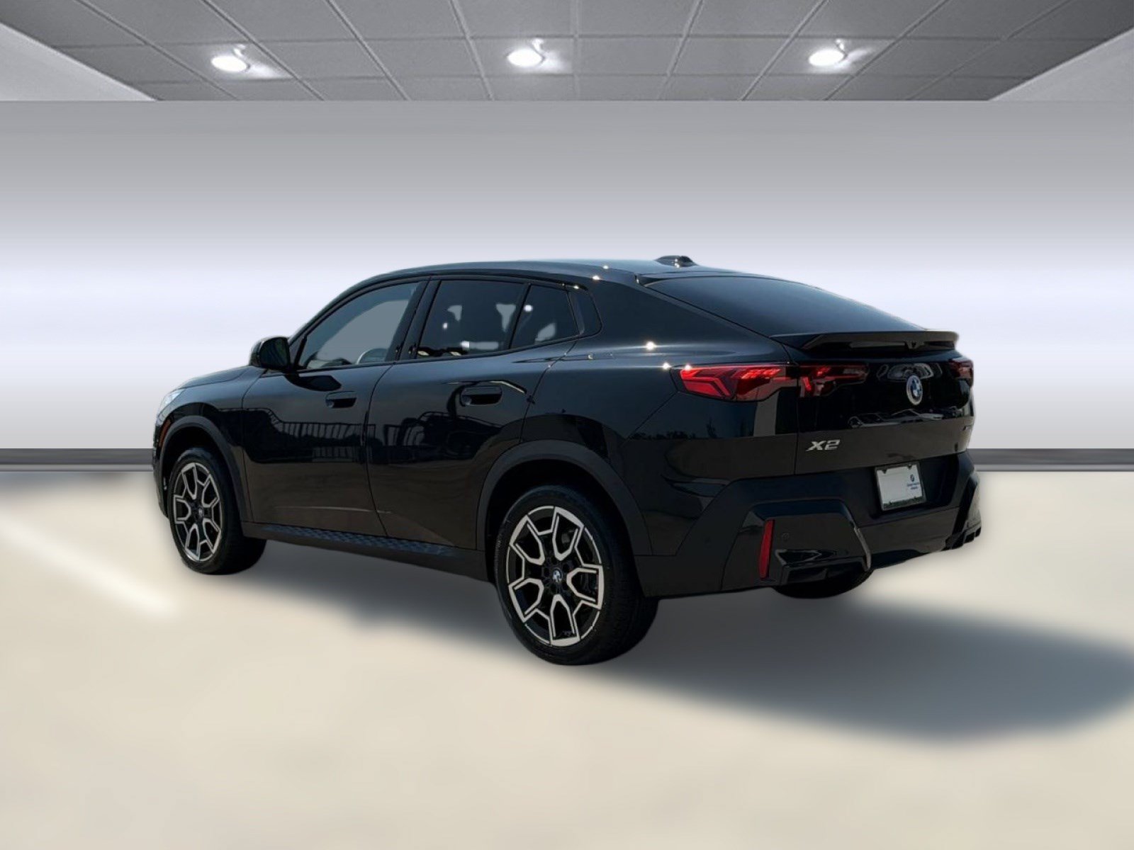 Used 2026 BMW X2 xDrive28i AWD/4WD image 3