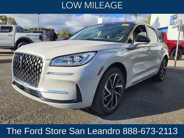 Used 2024 Lincoln Corsair Grand Touring w/ Equipment Group 301A AWD/4WD image 3