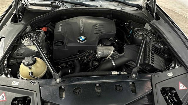 Used 2015 BMW 528i Sedan image 34