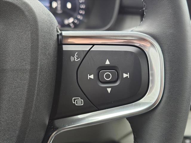 Used 2026 Volvo XC40 B5 Ultra w/ Climate Package image 21