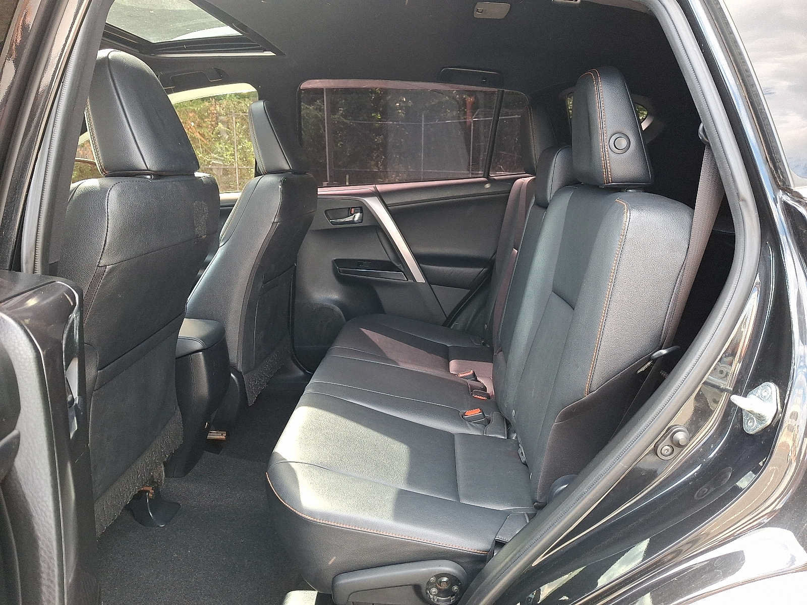 Used 2016 Toyota RAV4 SE w/ Cargo Management Package AWD/4WD image 11