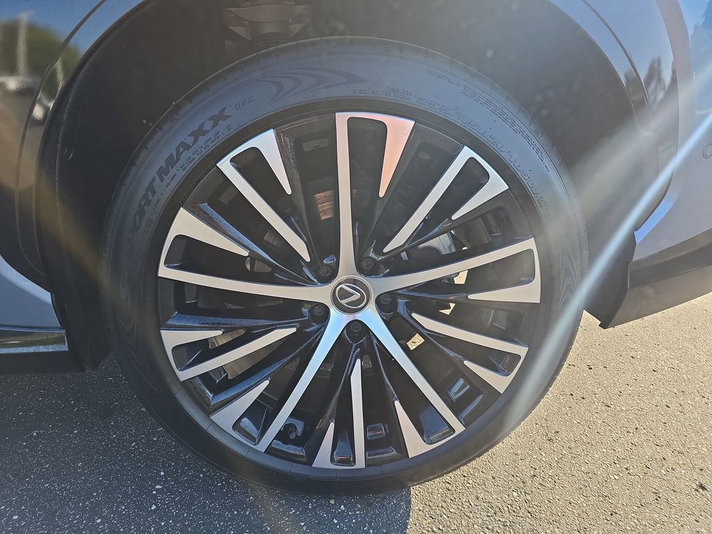 Used 2023 Lexus RZ 450e Premium image 36