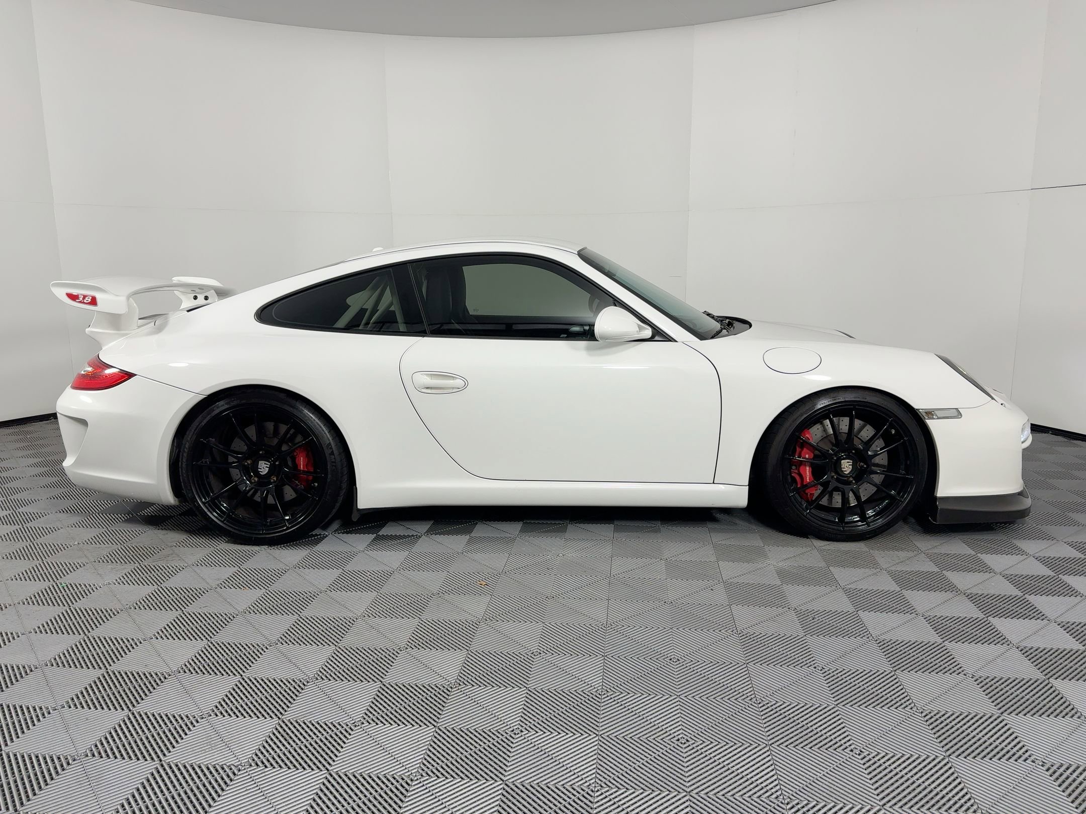 Used 2010 Porsche 911 GT3 image 8