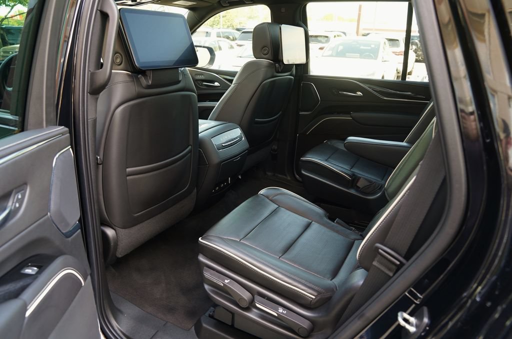 Used 2022 Cadillac Escalade Sport w/ Touring Package AWD/4WD image 35