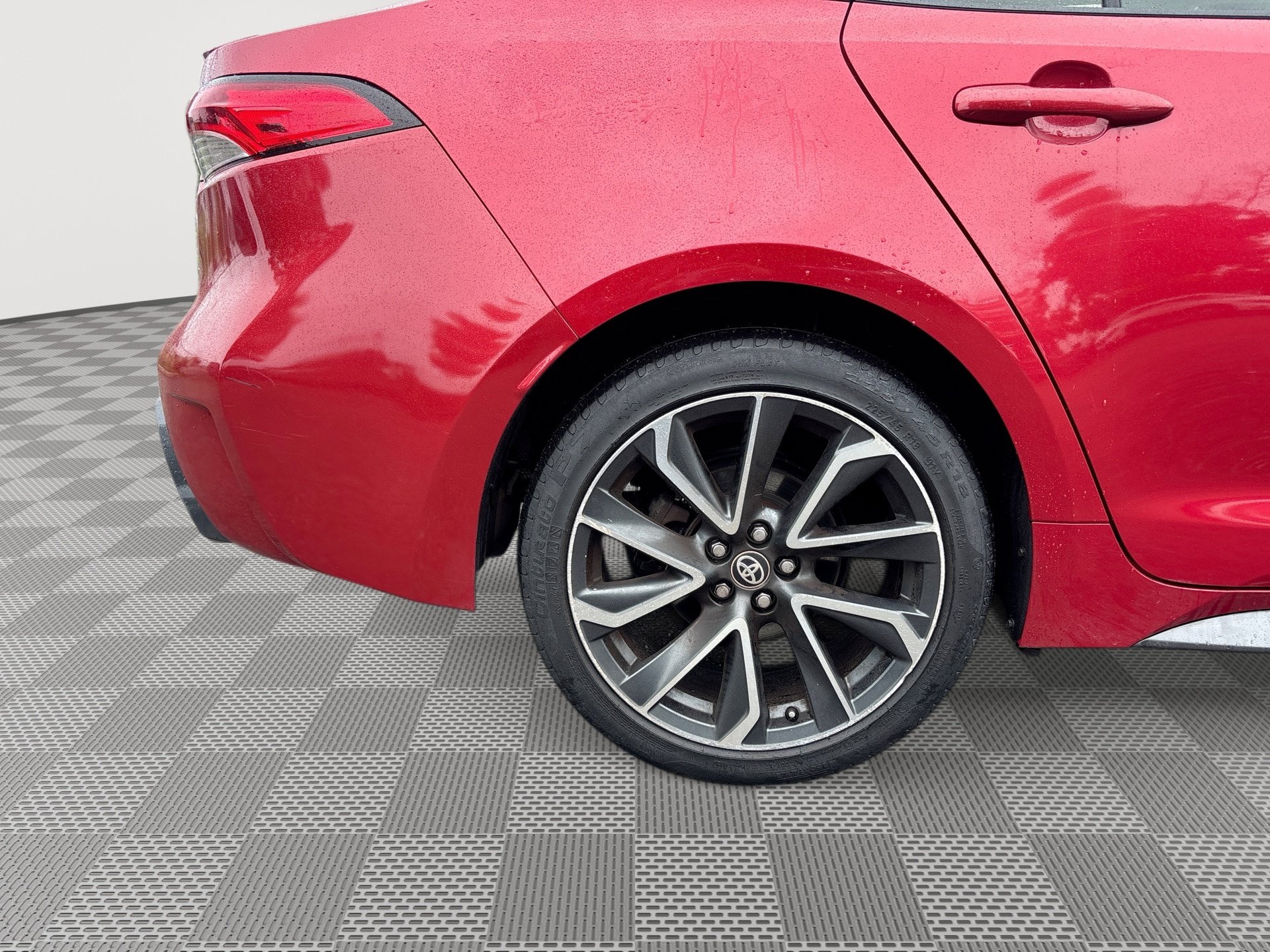 Used 2020 Toyota Corolla SE w/ SE Premium Package FWD image 30