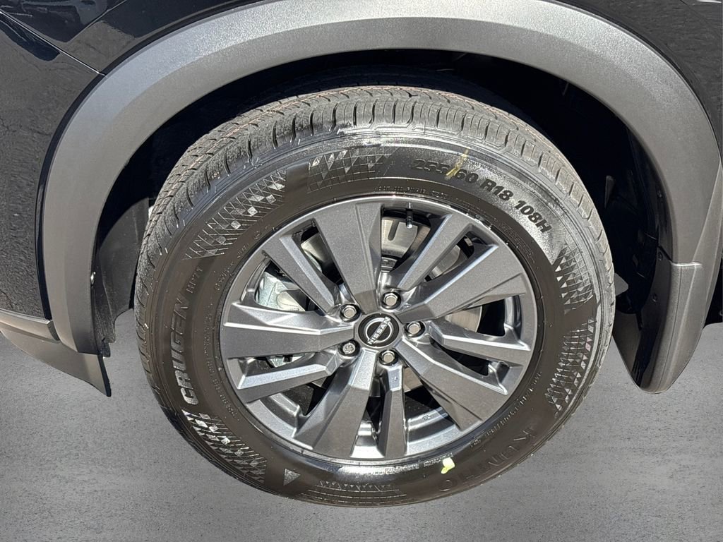 New 2025 Nissan Pathfinder SV w/ Black Appearance Package image 12