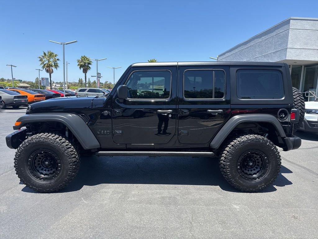 Used 2025 Jeep Wrangler Unlimited Sport AWD/4WD image 3