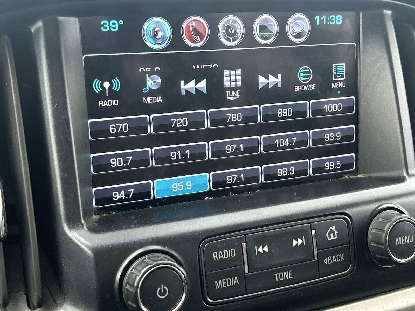 Used 2017 GMC Canyon SLE image 13