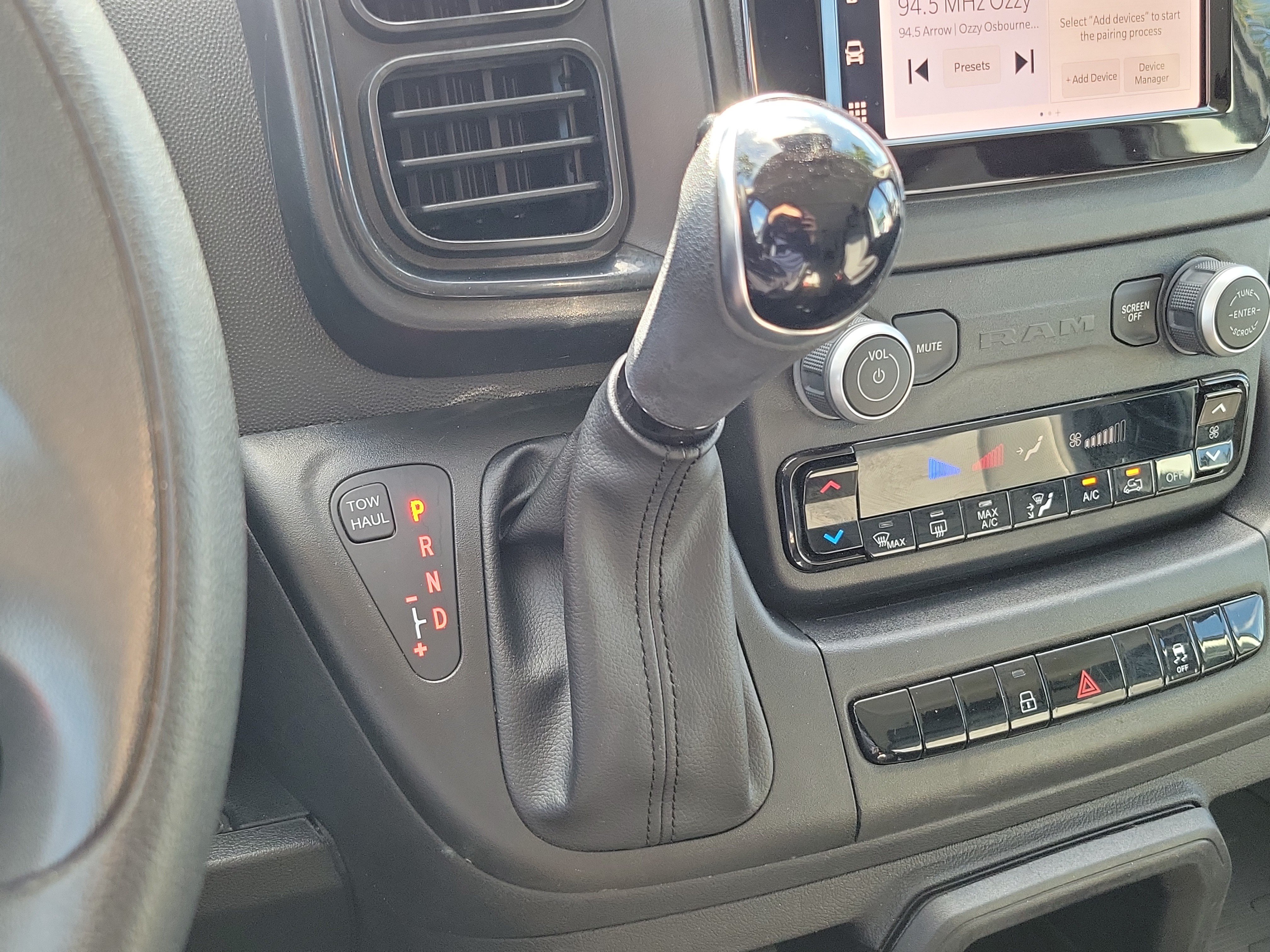 Used 2025 RAM ProMaster 2500 w/ Convenience Group FWD image 28