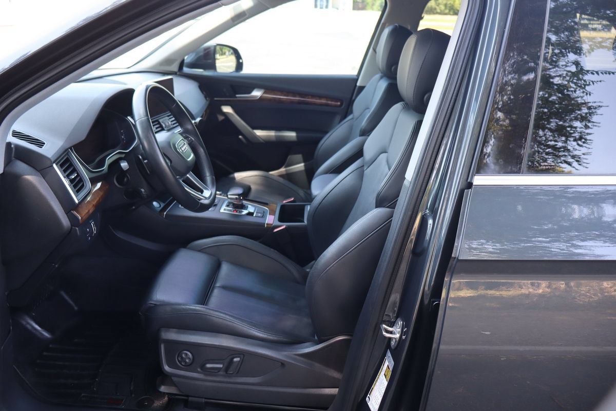 Used 2018 Audi Q5 2.0T Premium Plus w/ Premium Plus Package AWD/4WD image 19