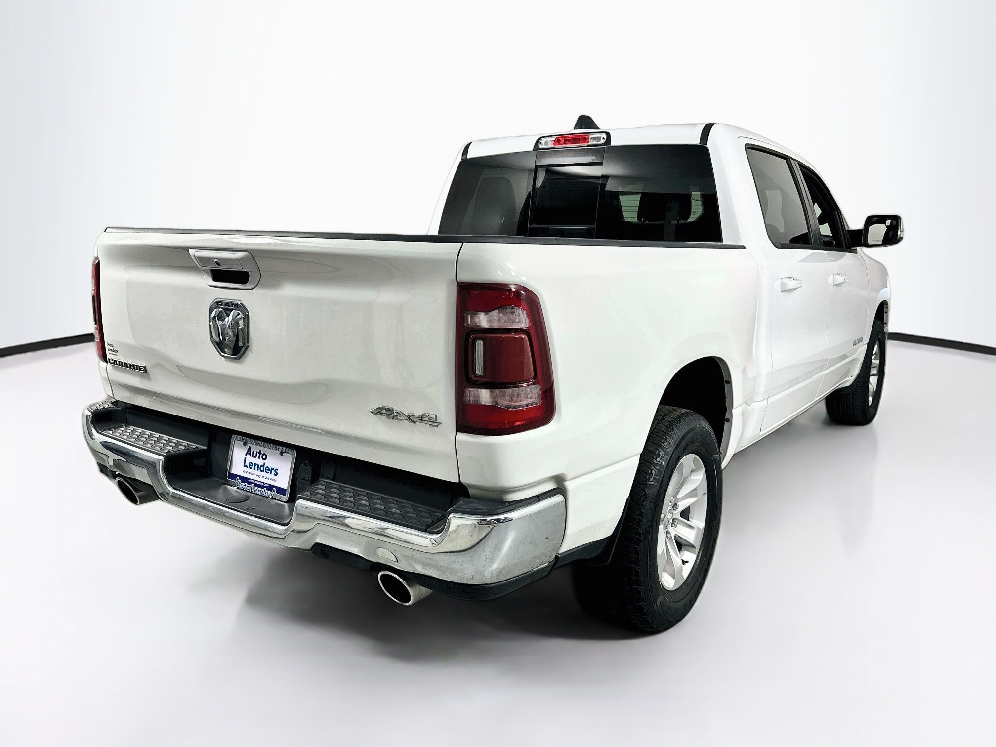 Used 2023 RAM 1500 Laramie AWD/4WD image 5