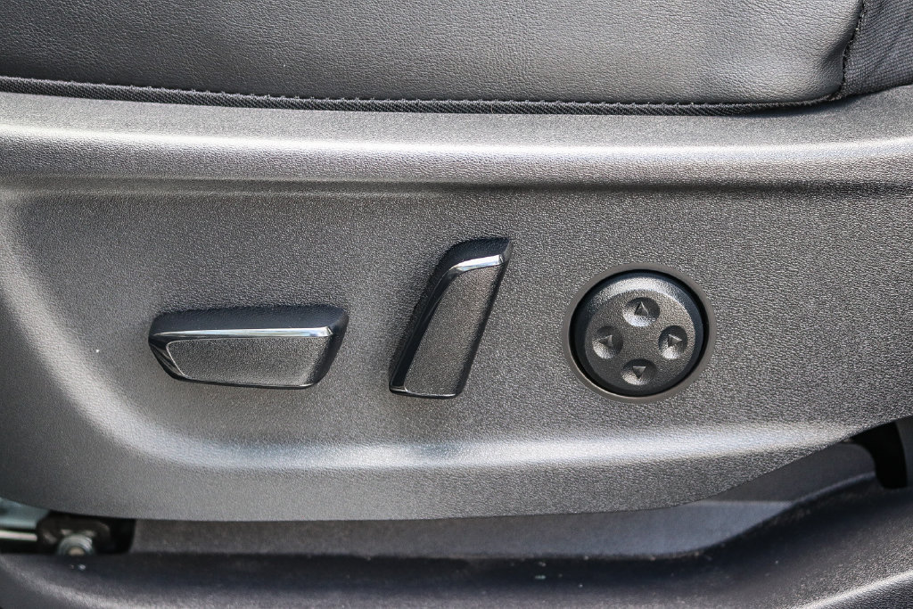 Used 2024 Nissan Ariya AWD image 21