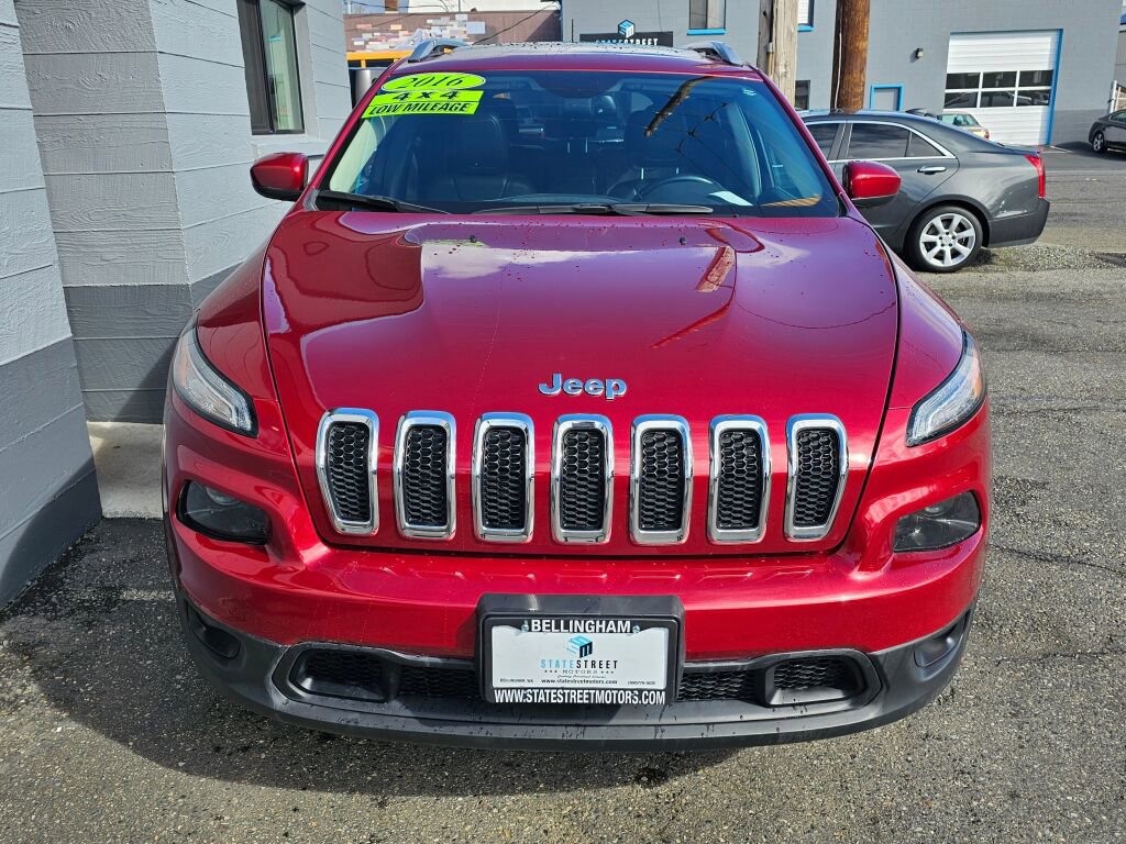 Used 2016 Jeep Cherokee Latitude w/ North All-Season Group image 7