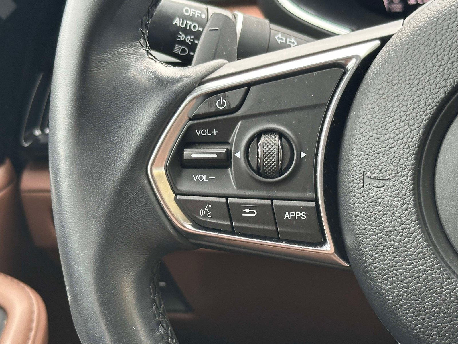 Used 2022 Acura MDX w/ Technology Package FWD image 24