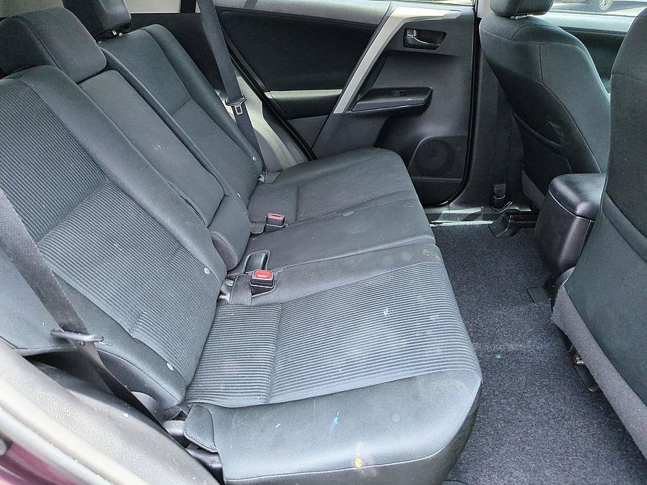 Used 2016 Toyota RAV4 LE FWD image 29